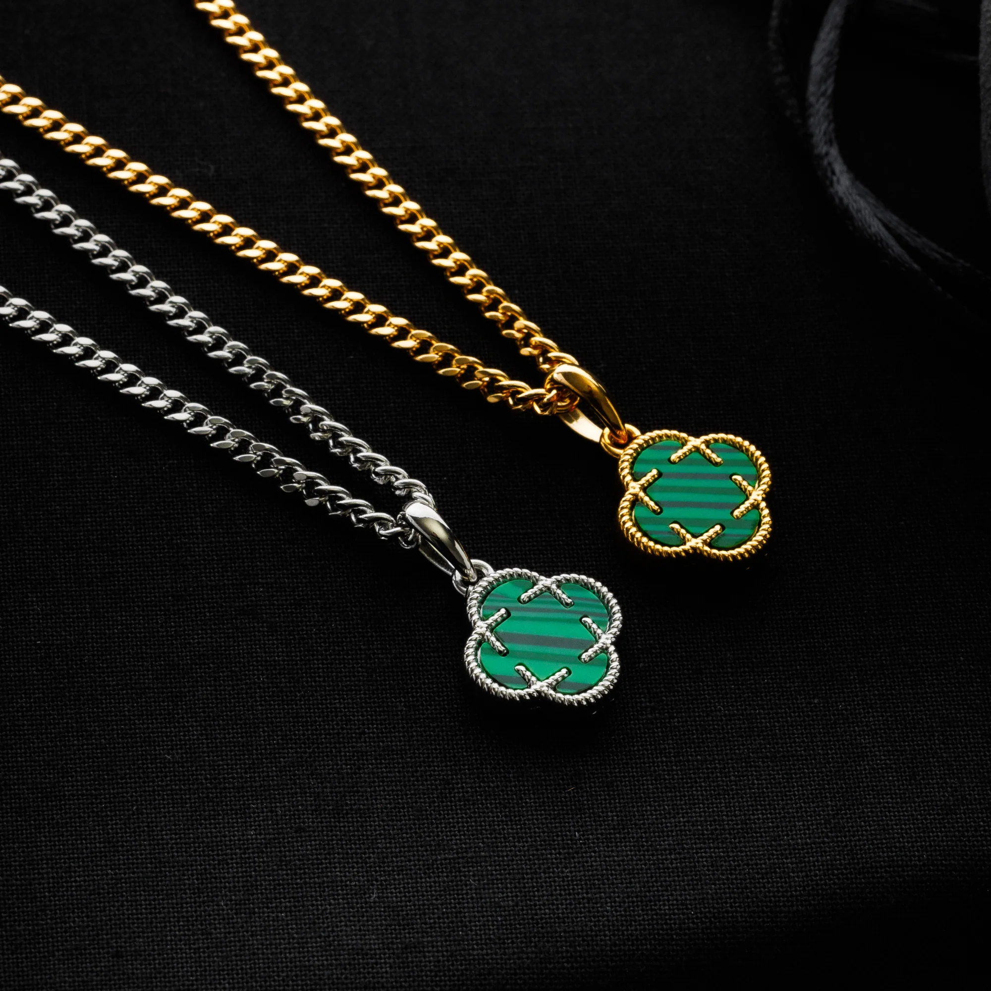 Malachite Clover Stone Pendant (Silver) - Image 3