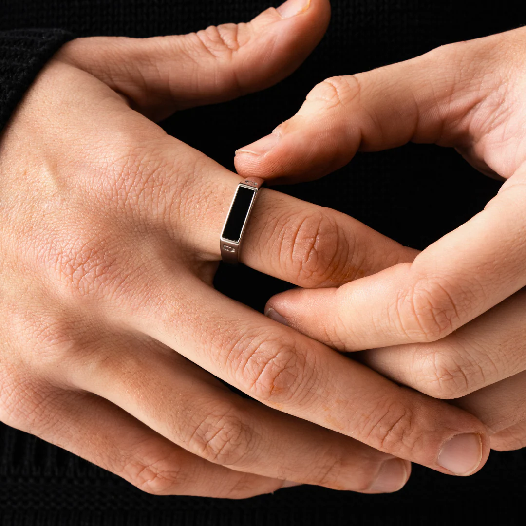 Onyx Rectangle Stone Signet Ring (Silver) - Image 2