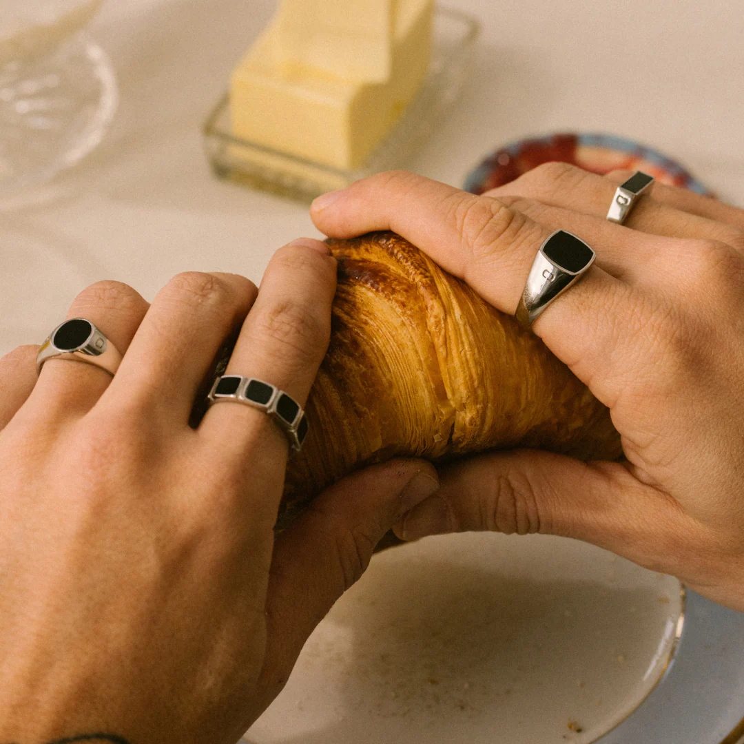 Onyx Rectangle Stone Signet Ring (Silver) - Image 6