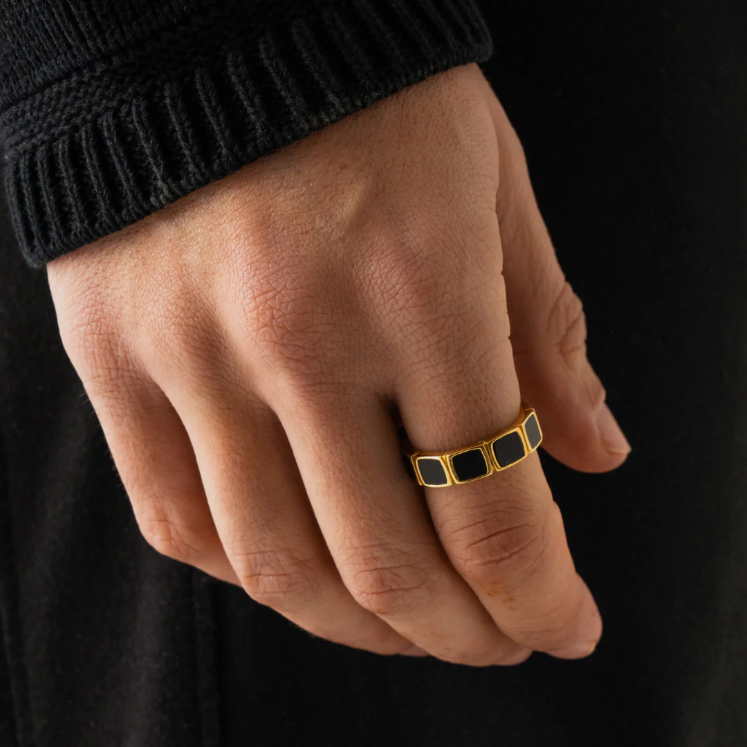 Onyx Stone Band Ring (Gold) - Image 3